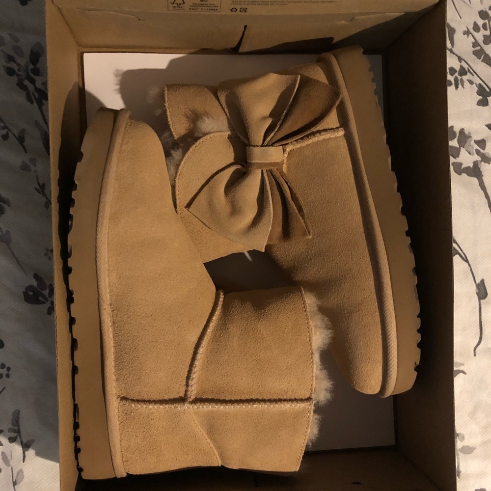 UGG BOOTS